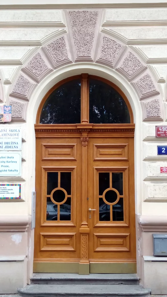 Renovace dveří Praha