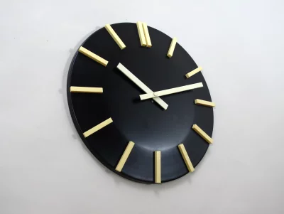Designové hodiny