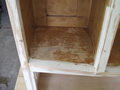Kredenc renovace
